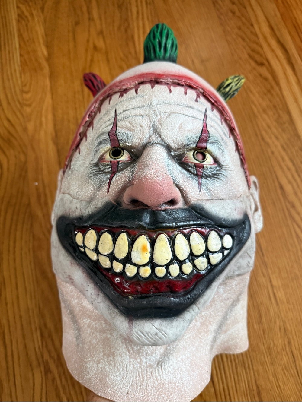 American Horror Story twisty clown scary Halloween mask